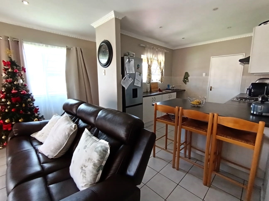 2 Bedroom Property for Sale in Parsonsvlei Eastern Cape